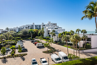 Admiralty Point Condominium in Naples, FL - Building Photo - Building Photo