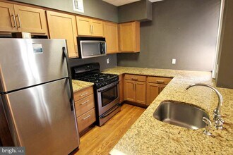 974 N 5th St in Philadelphia, PA - Building Photo - Building Photo