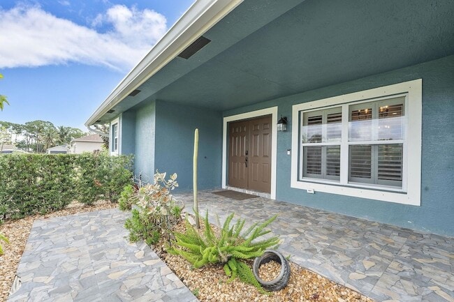 114 SW Grimaldo Terrace in Port St. Lucie, FL - Building Photo - Building Photo
