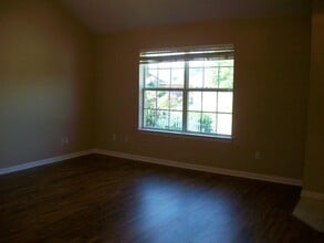 1005 Teresa Ct in Granbury, TX - Building Photo - Building Photo
