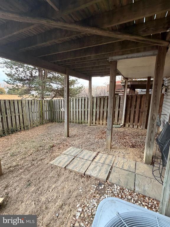 14264 Madrigal Dr in Woodbridge, VA - Building Photo - Building Photo