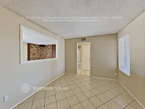1020 W Halstead Dr in Phoenix, AZ - Building Photo - Building Photo
