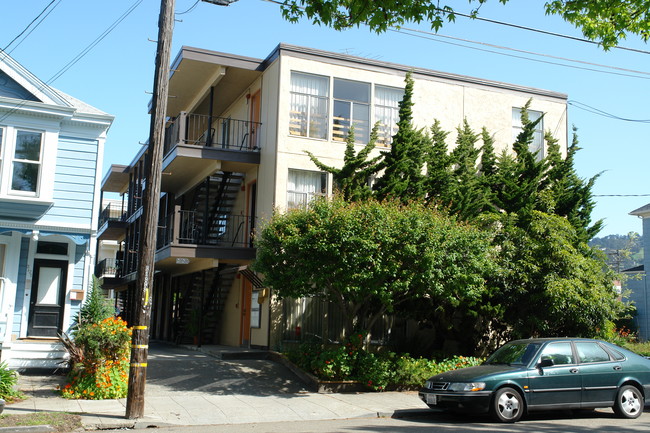 2131 Blake St in Berkeley, CA - Foto de edificio - Building Photo