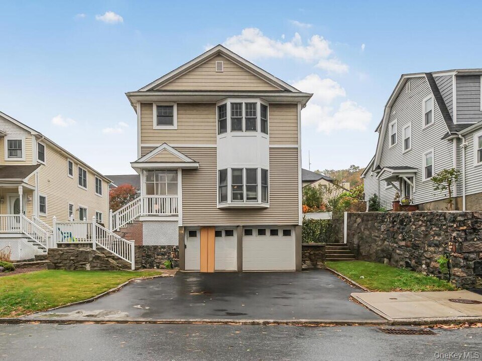 78 Virginia Ave in Dobbs Ferry, NY - Building Photo