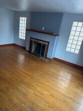 2014 Davis Ave, Unit 1st fl in Whiting, IN - Building Photo - Building Photo