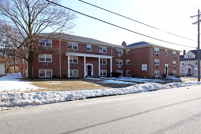 33 Alvarado Ave in Worcester, MA - Foto de edificio - Building Photo