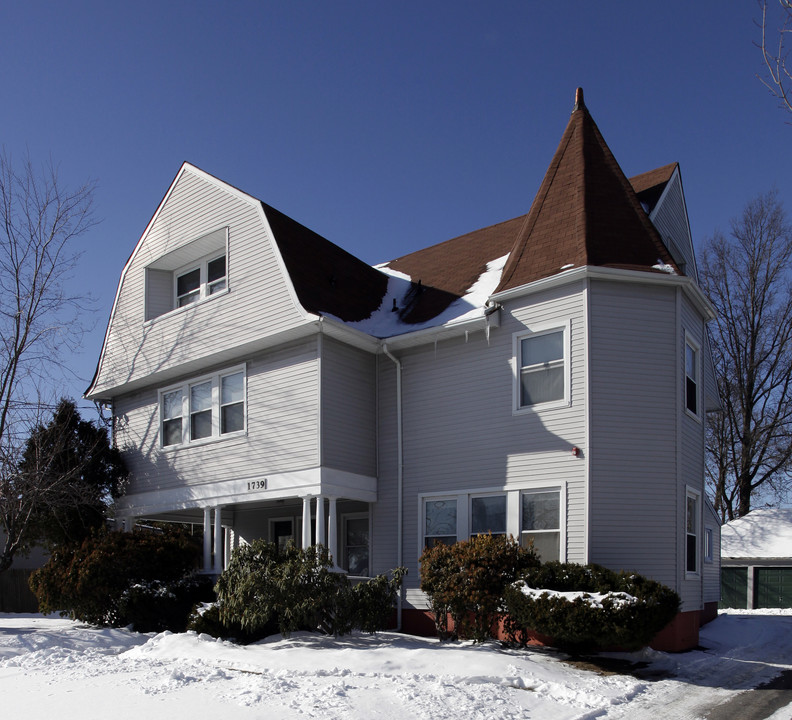 1739 Broad St in Providence, RI - Building Photo