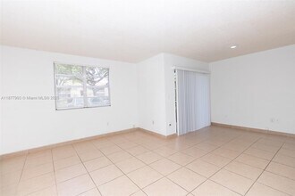 1227 SW 46th Ave in Pompano Beach, FL - Building Photo - Building Photo