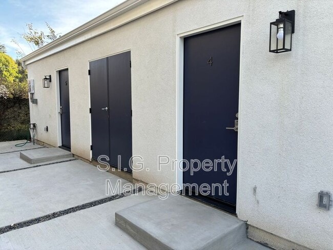 248-250 W Howard St in Pasadena, CA - Building Photo - Building Photo