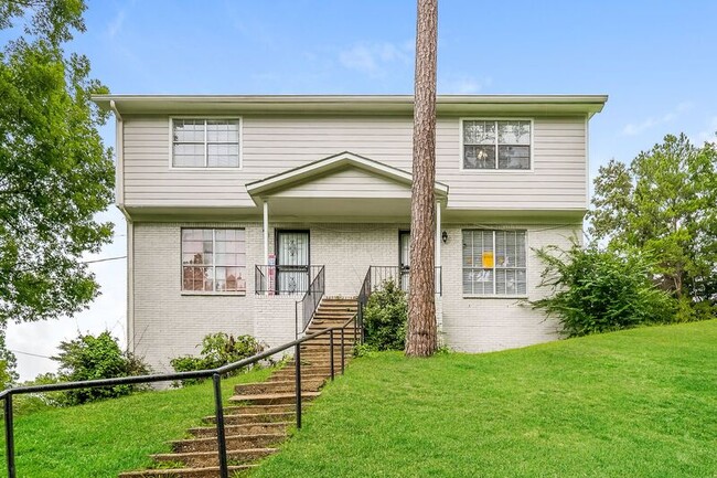 property at 1726 6th Pl Cir NW