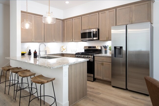 property at 1570 W Tidwell Rd