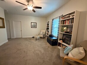 411B Redwood Ave in Niceville, FL - Building Photo - Building Photo