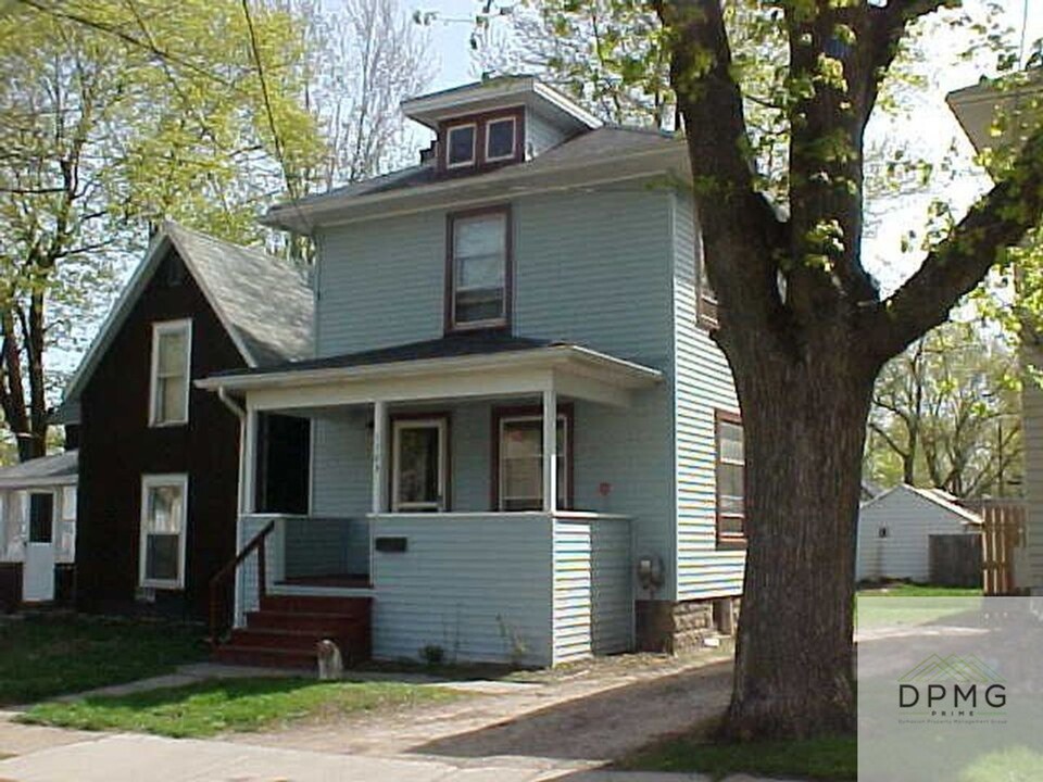 1709 Bailey St in Lansing, MI - Building Photo