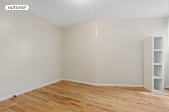 175 Claremont Ave in New York, NY - Building Photo - Building Photo