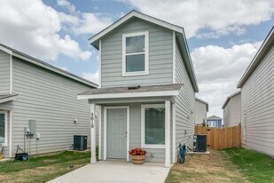 5010 Primrose Rdg in Converse, TX - Building Photo