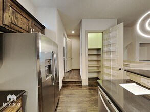 7404 Coronado Way in Dallas, TX - Foto de edificio - Building Photo