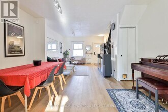 20 Uxbridge Ave in Toronto, ON - Building Photo - Building Photo