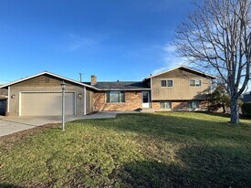 407 N 58th Ave in Yakima, WA - Building Photo