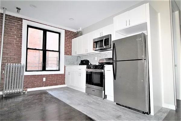 2380 Grand Ave in Bronx, NY - Building Photo