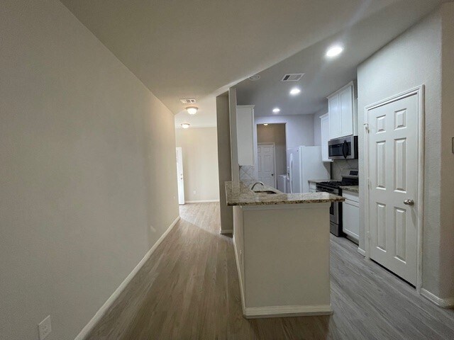 property at 156 Camelot Pl Ct