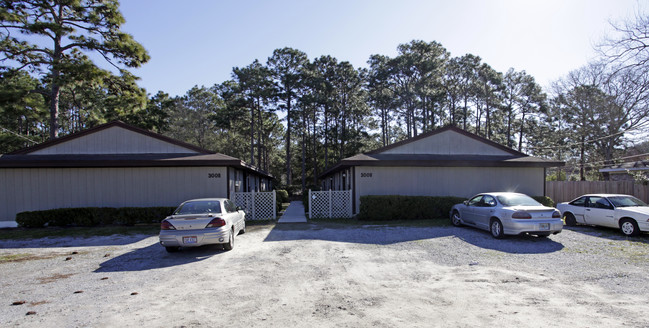 3008 Stanford Rd in Panama City, FL - Foto de edificio - Building Photo