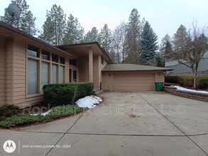 5605 N Northwood Dr in Spokane, WA - Building Photo - Building Photo