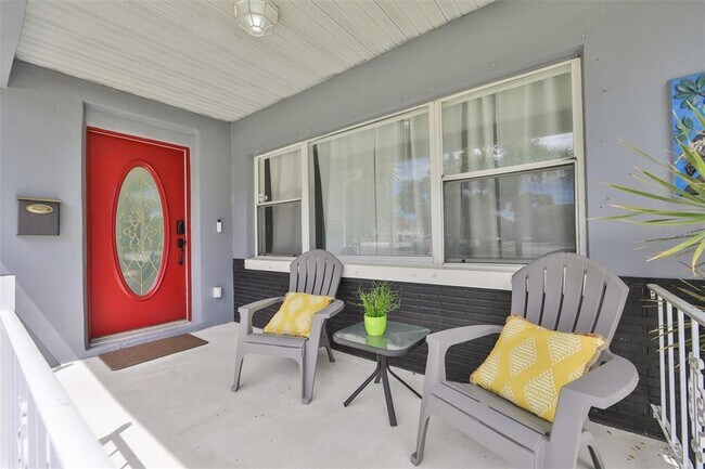 6145 1st Ave N in St. Petersburg, FL - Building Photo - Building Photo