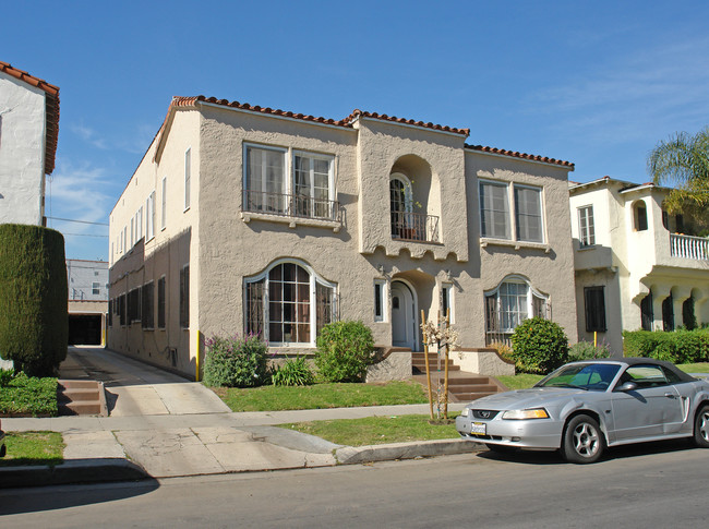 331 N Curson Ave in Los Angeles, CA - Building Photo - Building Photo