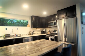 1114 Pawnee Ln in Mount Vernon, WA - Building Photo - Building Photo