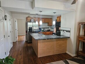 102 Spring St in Ypsilanti, MI - Foto de edificio - Building Photo