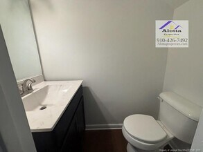 573 Winding Creek Rd in Fayetteville, NC - Building Photo - Building Photo