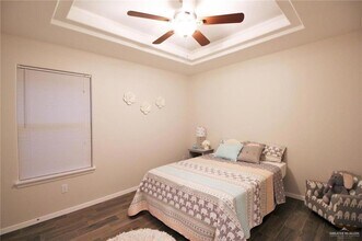 2011 Stardust Ln in Edinburg, TX - Foto de edificio - Building Photo