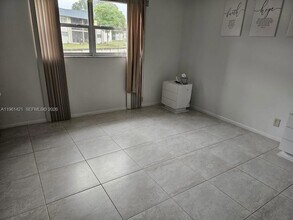 8020 S Colony Cir, Unit 103 in Tamarac, FL - Building Photo - Building Photo