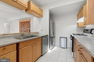 1347 S 6th St in Philadelphia, PA - Building Photo - Building Photo