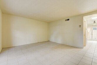 6422 Burgoyne Dr. in Houston, TX - Building Photo - Building Photo