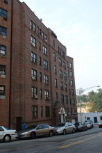 14 Caryl Ave in Yonkers, NY - Building Photo - Building Photo