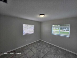 4653 S 25th St in Fort Pierce, FL - Building Photo - Building Photo