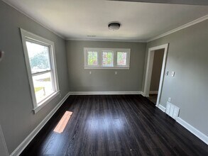 2450 Benton Blvd-Unit -B in Kansas City, MO - Building Photo - Building Photo