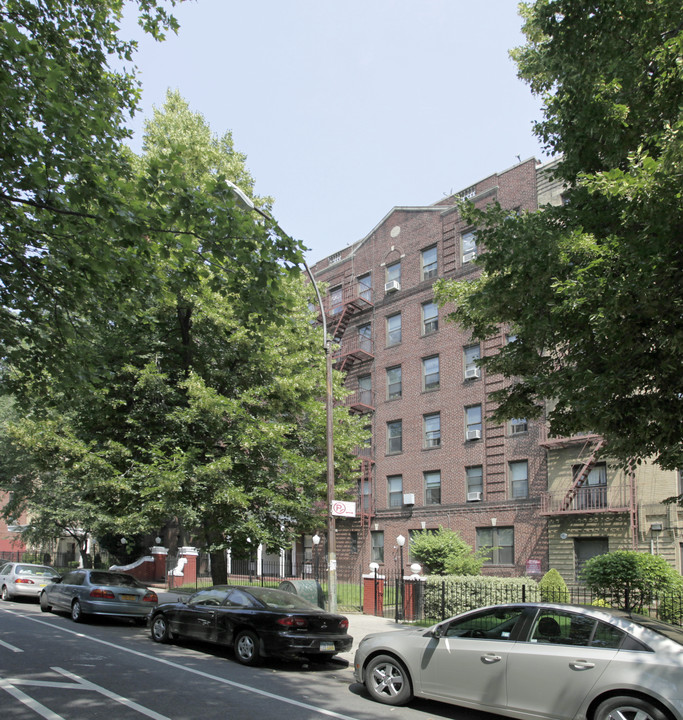 115 Lincoln Rd in Brooklyn, NY - Building Photo