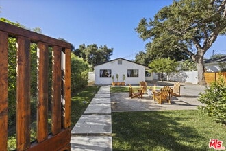 251 N Encinal Ave in Ojai, CA - Building Photo - Building Photo