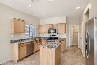 3543 W Steinbeck Ct in Anthem, AZ - Building Photo - Building Photo