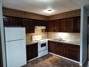 1001 O St in Neligh, NE - Building Photo - Building Photo