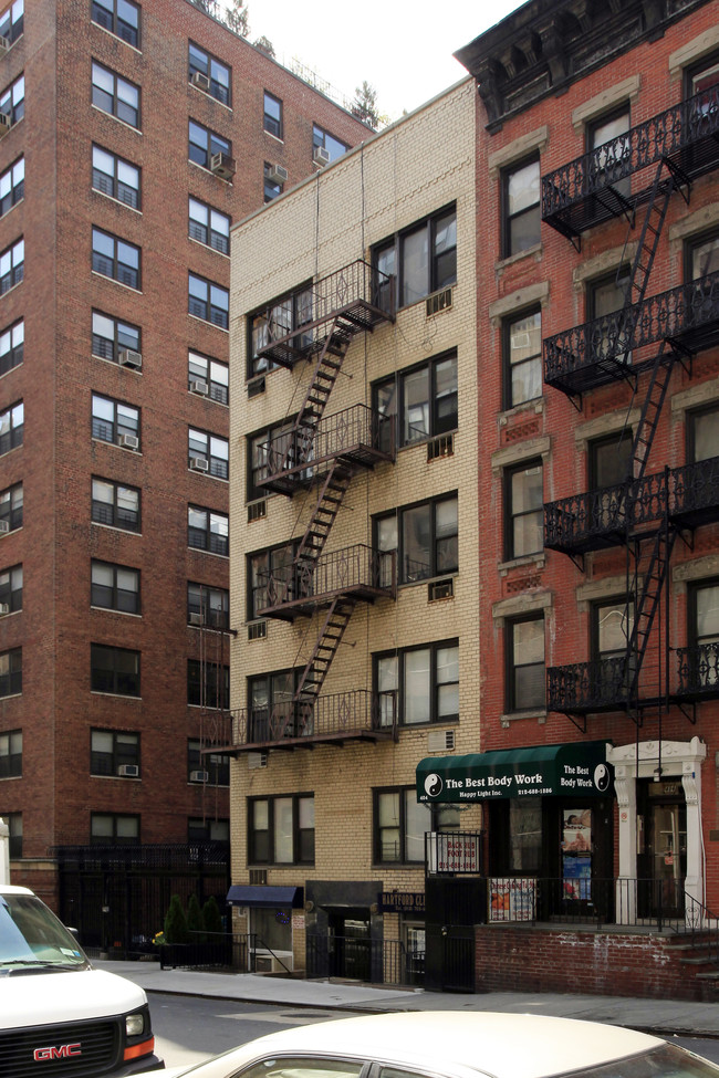 406 E 63rd St in New York, NY - Building Photo - Building Photo