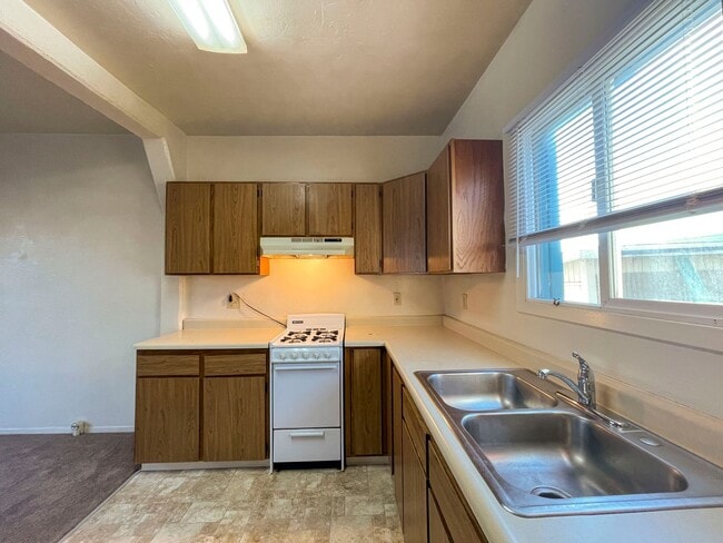 1324 Summer St in Eureka, CA - Building Photo - Building Photo