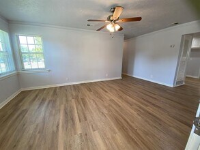 7913 Laura St in Fort Worth, TX - Building Photo - Building Photo