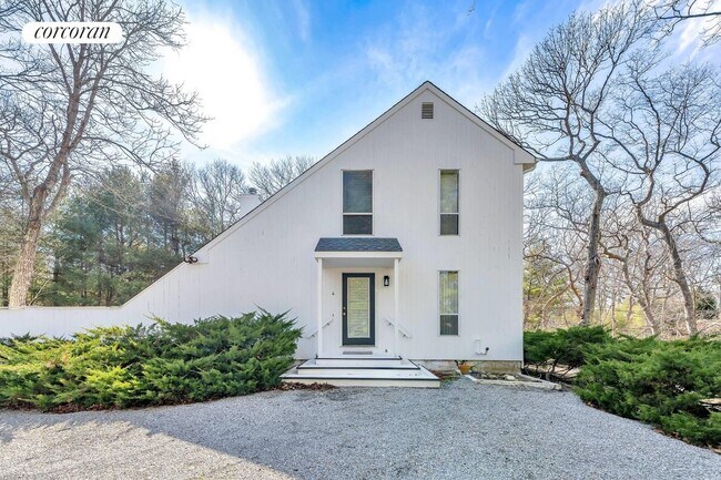 property at 4 Historical Ct