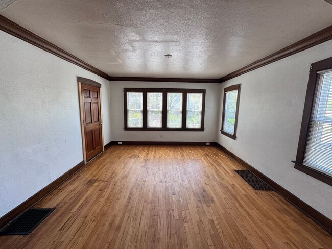 1712 Eastern Ave SE in Grand Rapids, MI - Building Photo - Building Photo