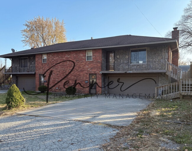 property at 1713 E T C Lea Rd