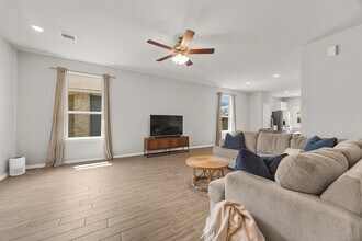 25803 Hickory Pecan Trl in Tomball, TX - Building Photo - Building Photo