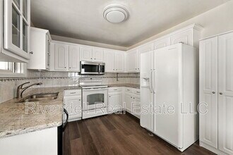 11154 E Ohio Pl in Aurora, CO - Building Photo - Building Photo